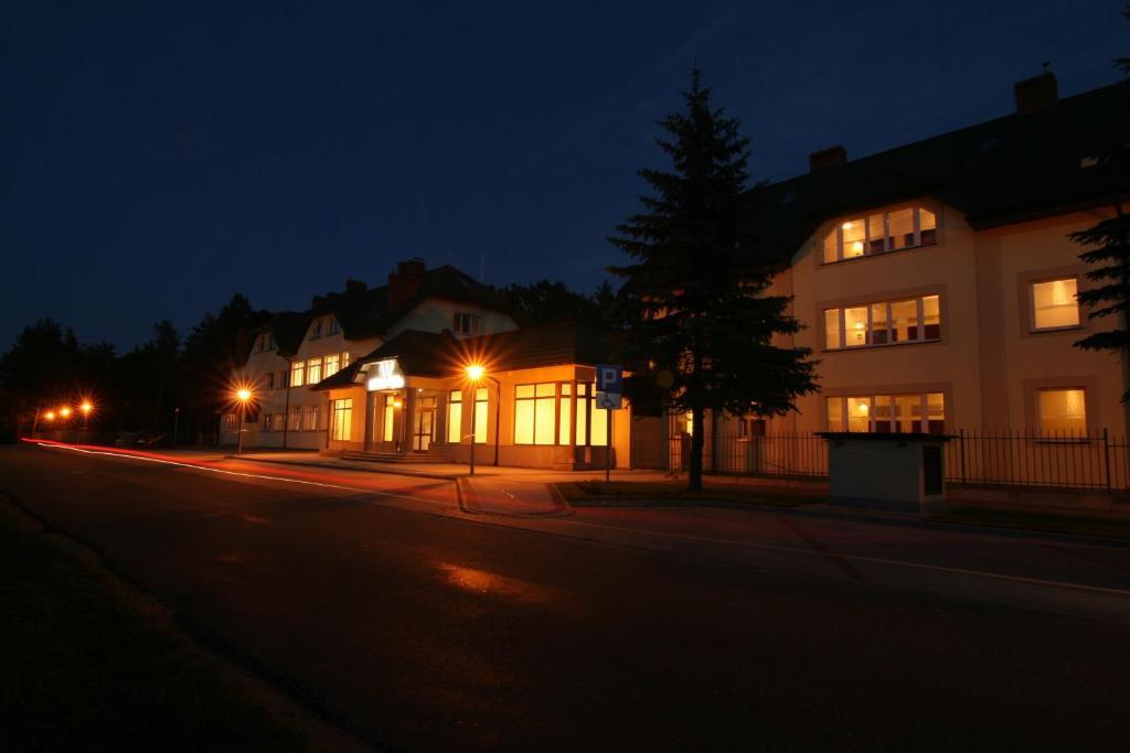 Hotel Nad Wigrami Gawrych Ruda Exterior photo